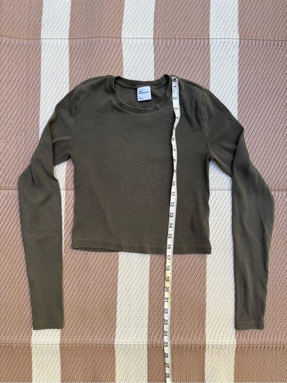 Aritzia TNA HomeStretch S Olive Green Ribbed Crewneck Waist Longsleeve T-Shirt